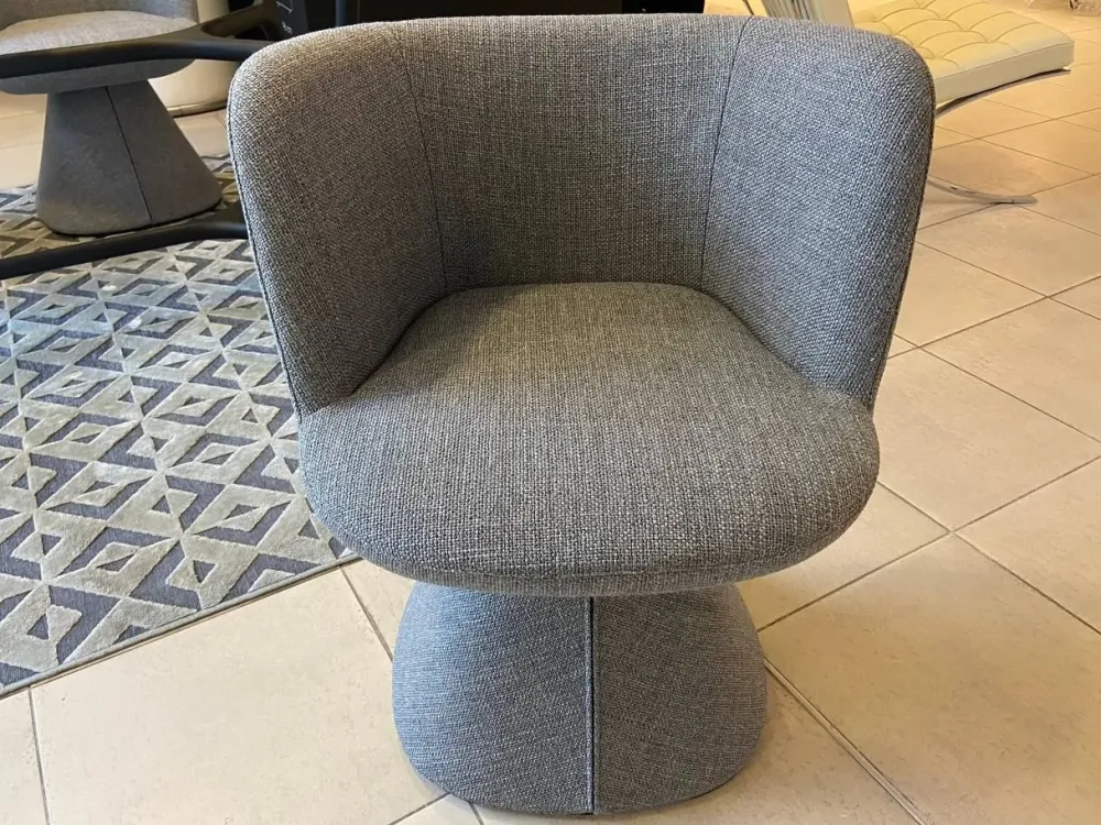 Sedia con braccioli modello Flair o' a prezzo riservato^B&B Italia