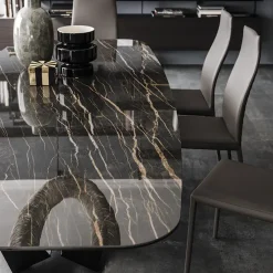 Sedia con schienale alto Kay couture - synthetic nubuck argilla di a prezzo scontato Sedie