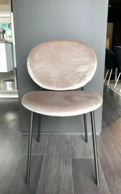 Sedia con schienale medio modello Ines a prezzo riservato^Calligaris Clearance