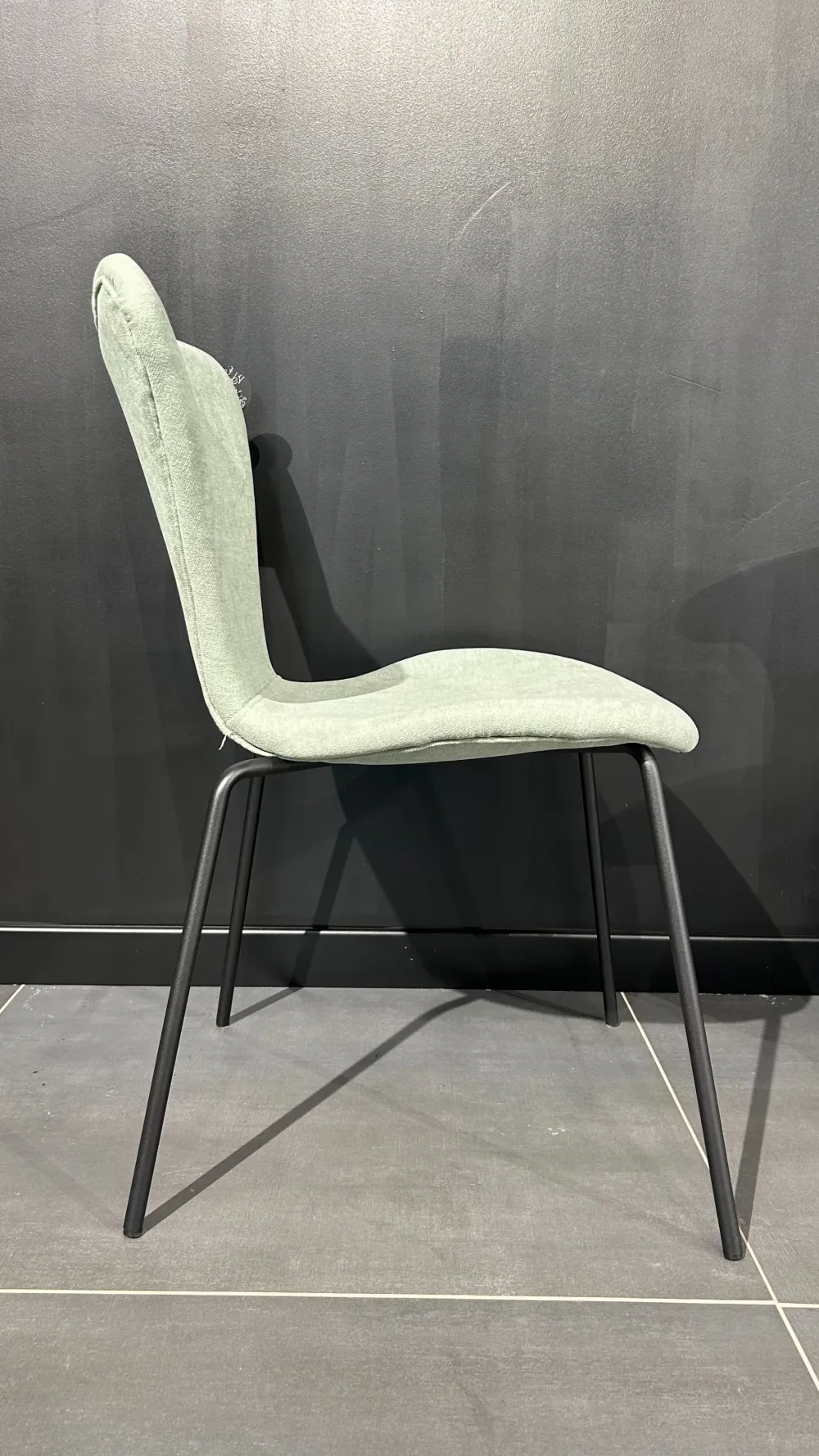 Stones Sedia con schienale medio Fanny di a prezzo scontato- Sedie