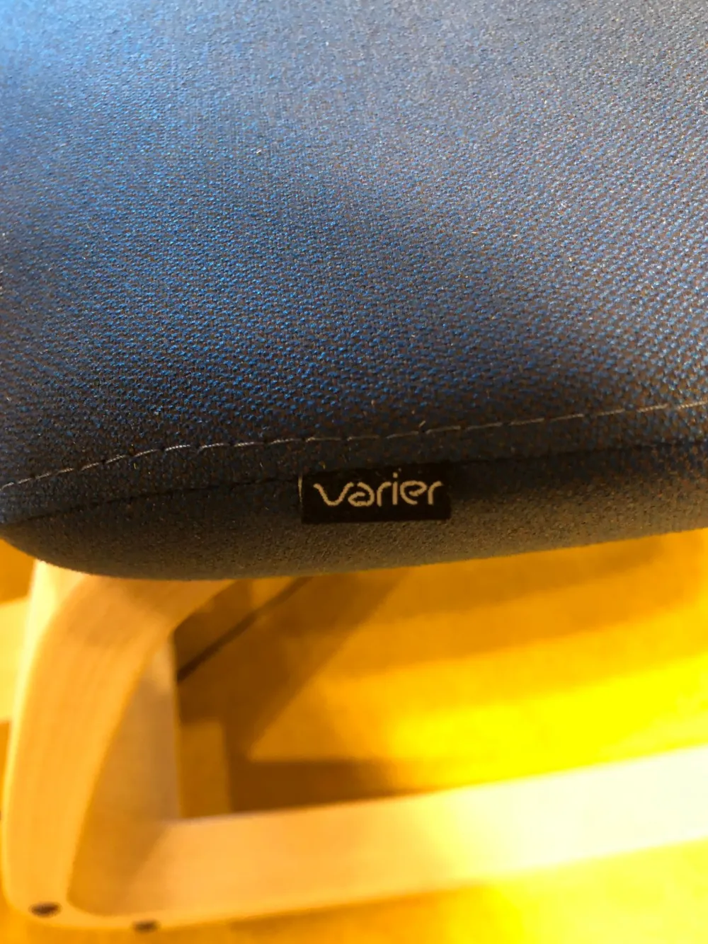 Sedia con schienale medio Thatsit a prezzo Outlet^Variér Clearance