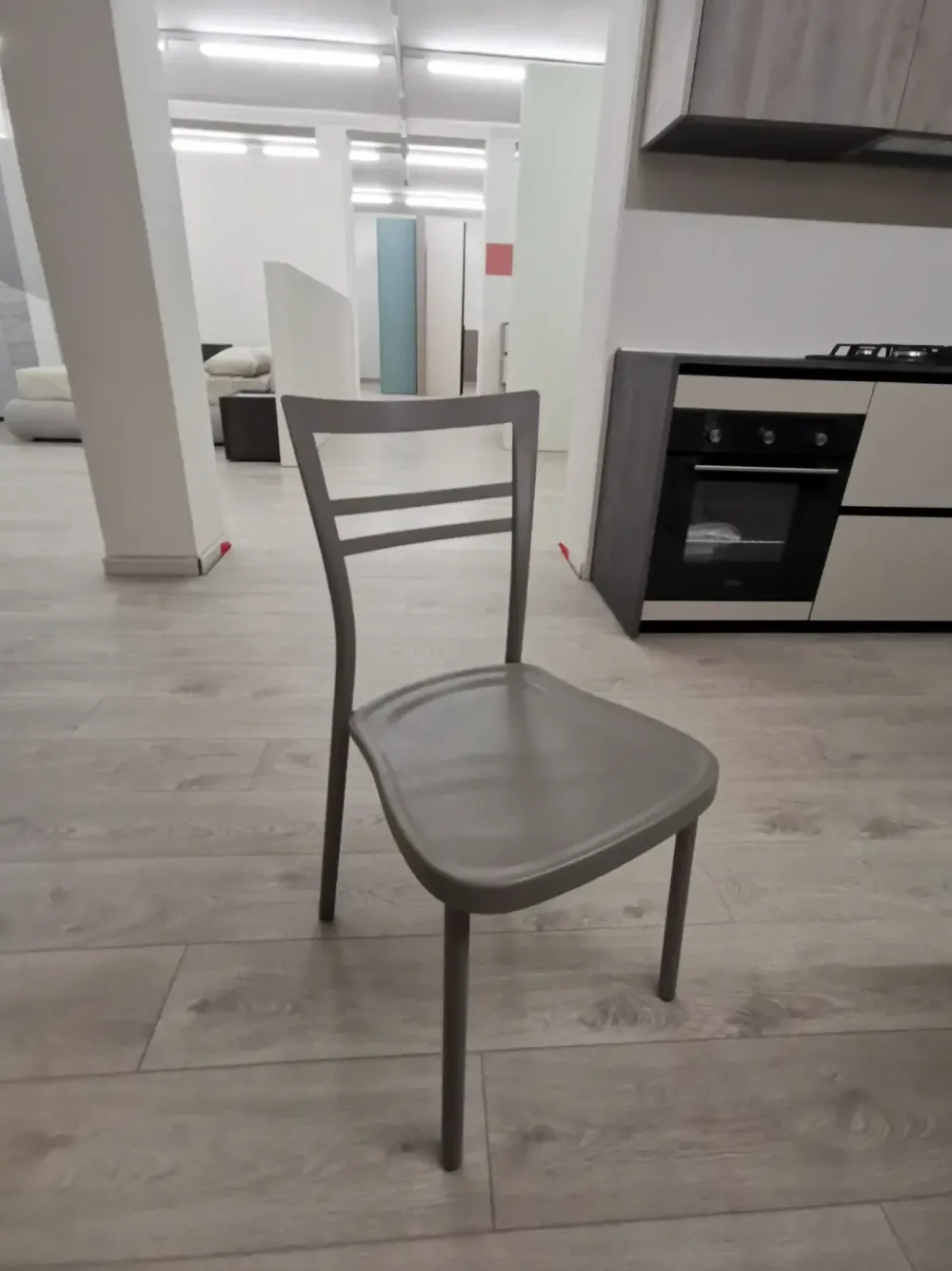 Sedia da cucina realizzata in plastica N?4 sedie mod. go di^Connubia