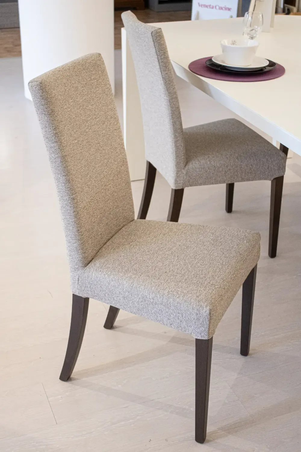 Sedia da cucina realizzata in tessuto Copenaghen di^Connubia Online