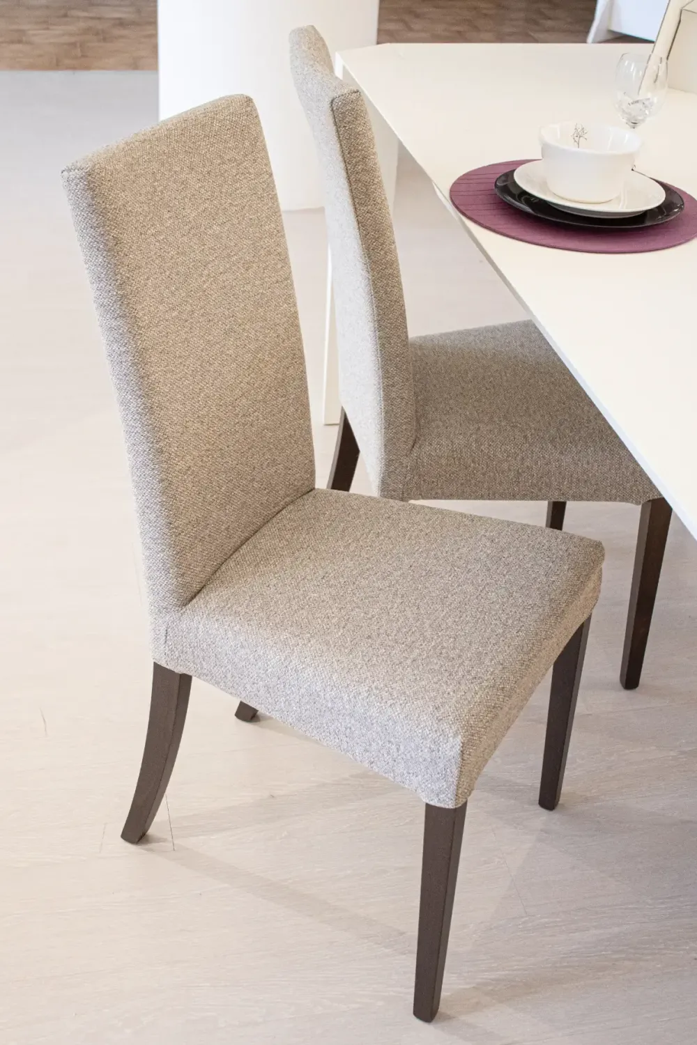 Sedia da cucina realizzata in tessuto Copenaghen di^Connubia Online