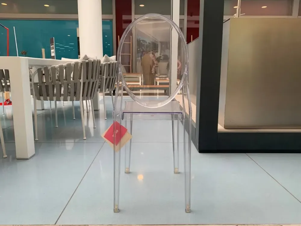 Sedia da giardino realizzata in plastica Victoria ghost di^Kartell Clearance
