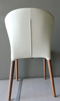 Porada Sedia di modello Astrid da soggiorno in offerta -40%- Sedie