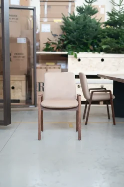 Sedia di modello Noble da soggiorno in offerta -43%^Riva 1920 Hot