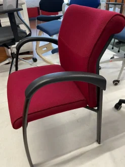 Sedia direzionale in altro Deko rosso bordo con forte sconto^Deas Best