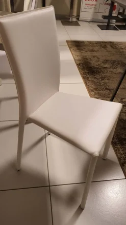 Hot Sedia First da soggiorno realizzata in ecopelle scontata del 68% Sedie