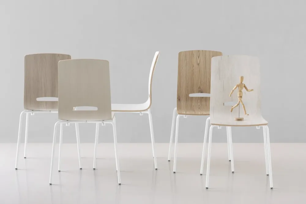 Sale Sedia impilabile Flora a prezzo ribassato Sedie