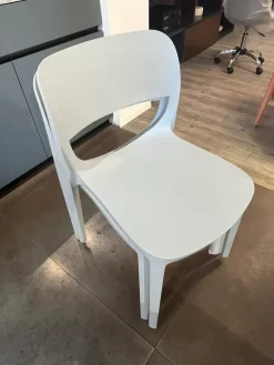 Sedia impilabile Sedie ariel  di a prezzo scontato^Arredo3