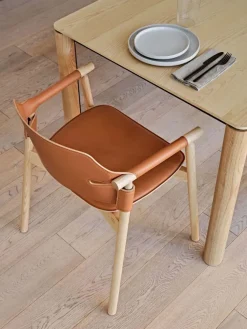 Outlet Sedia in cuoio con braccioli Suite scontata Sedie