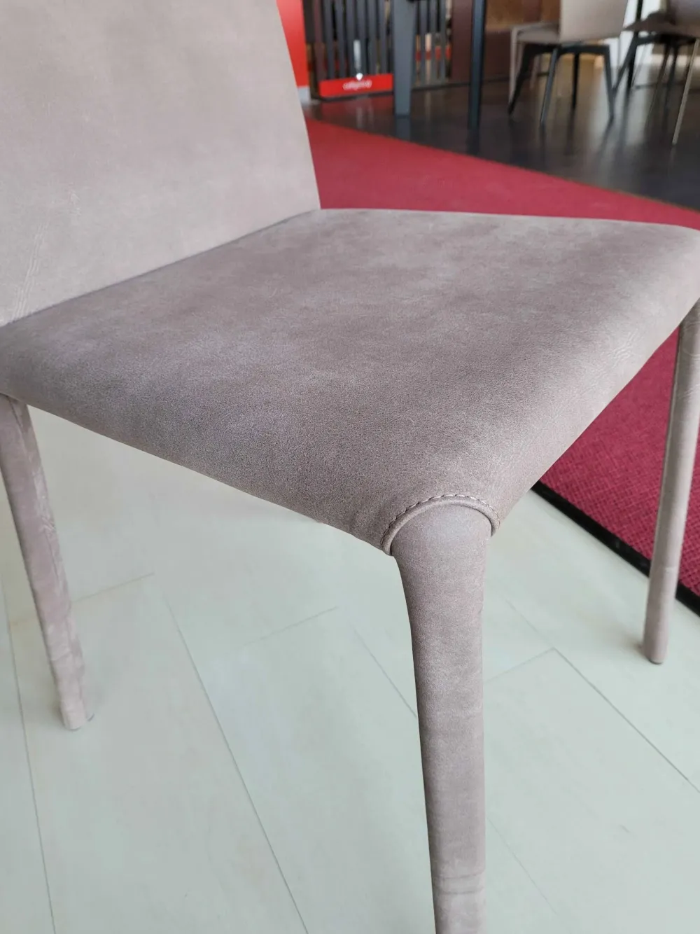 Clearance Sedia in pelle con schienale medio Lunette atelier scontata Sedie