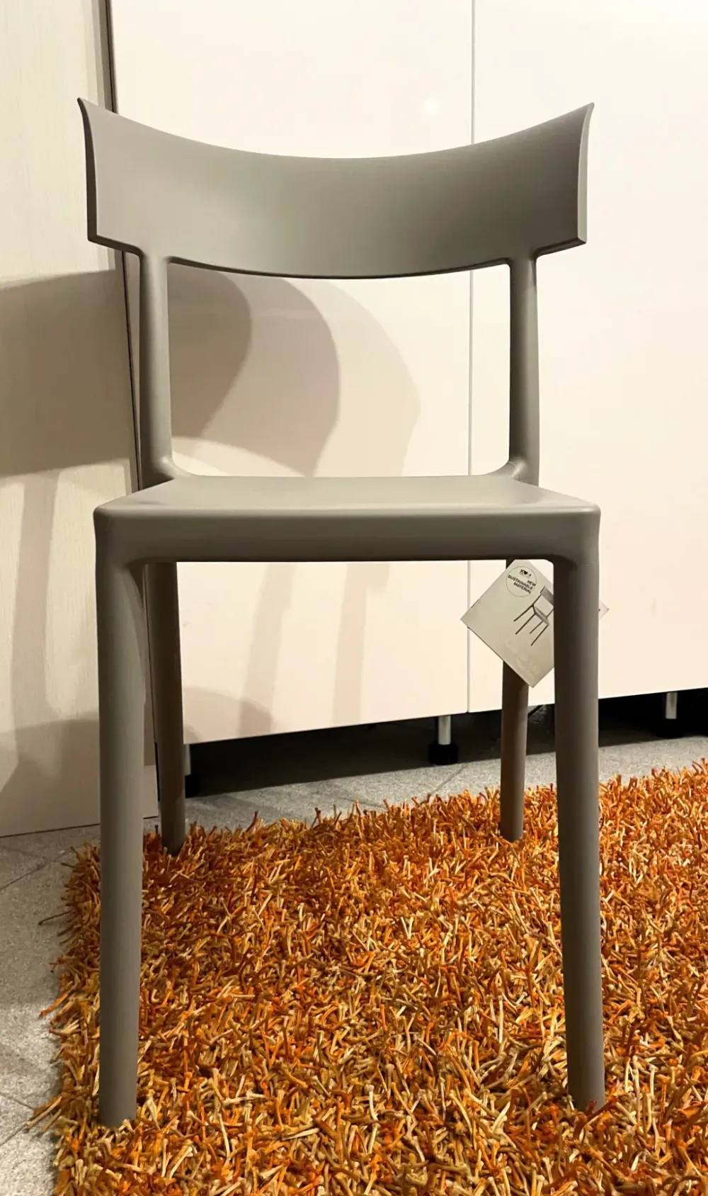 Sedia in plastica fissa Catwalk mat in offerta^Kartell