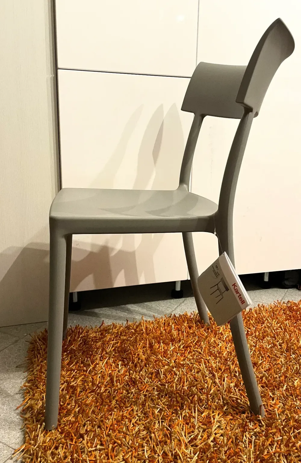 Sedia in plastica fissa Catwalk mat in offerta^Kartell