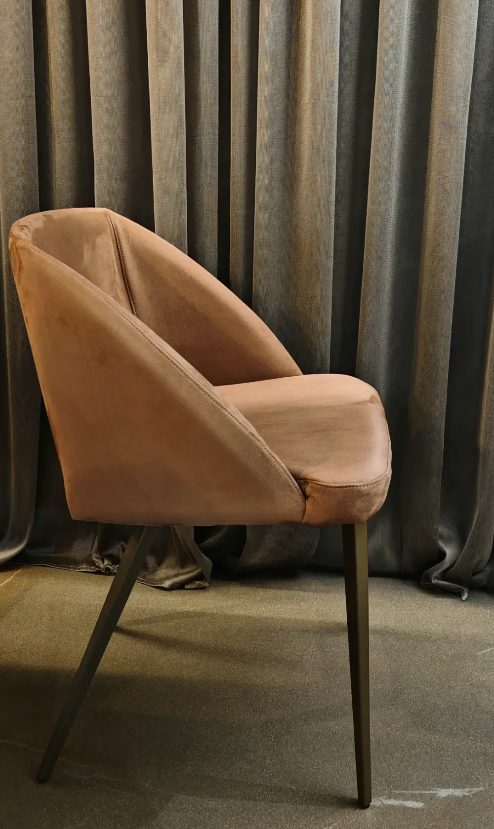 Sedia in tessuto poltroncina Sedia tone in offerta^Zamagna Outlet