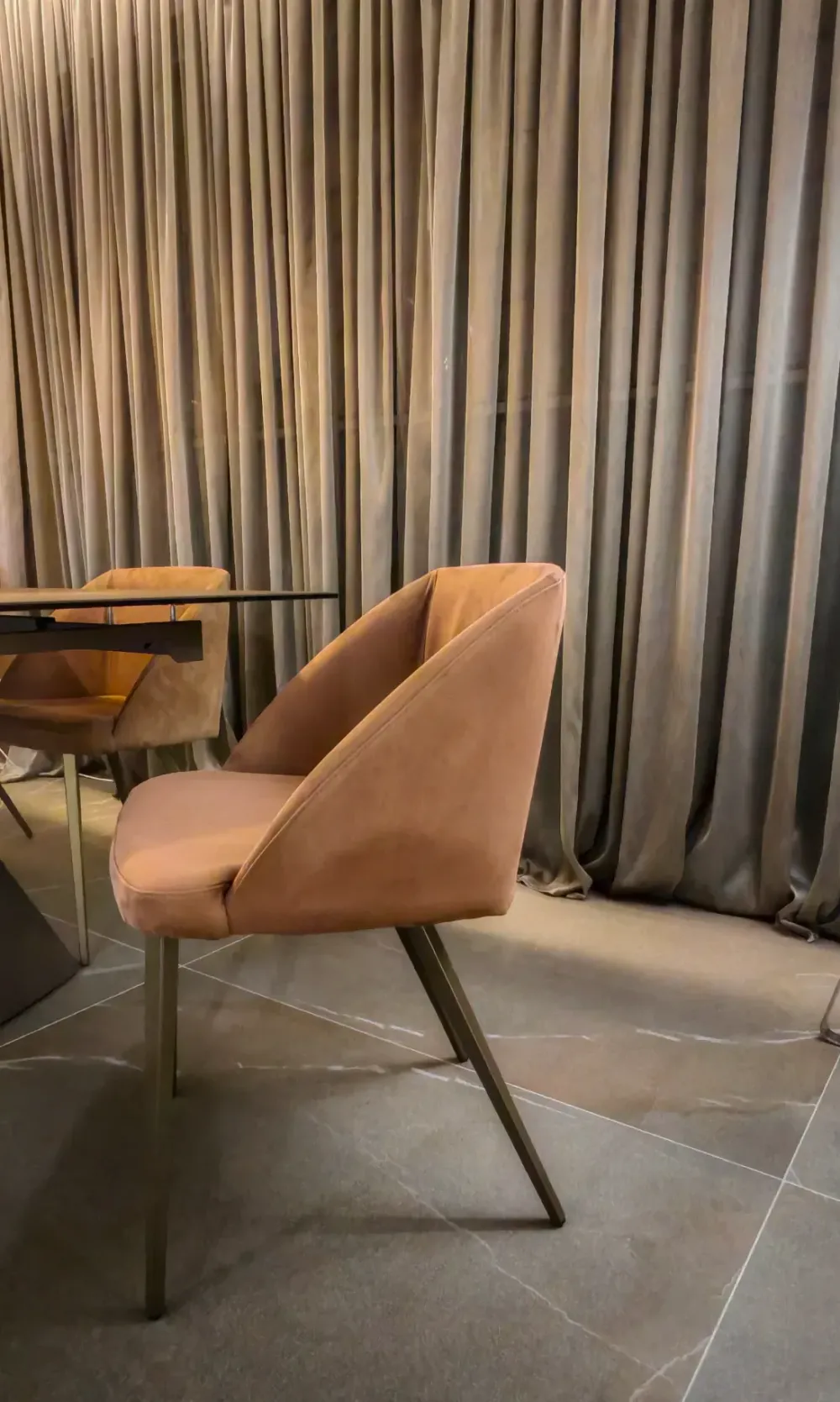 Sedia in tessuto poltroncina Sedia tone in offerta^Zamagna Outlet