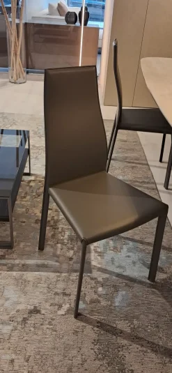 Sedia Kaori da soggiorno realizzata in cuoio scontata del 38%^Cattelan Italia New