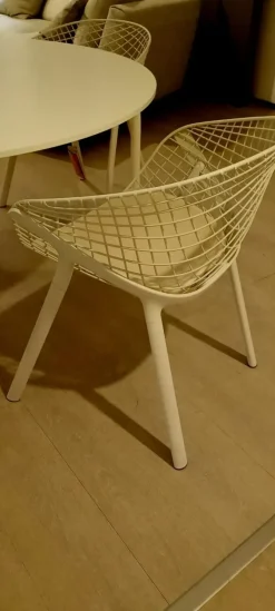 Alias Sedia Kobi da soggiorno realizzata in metallo scontata del 54%- Sedie