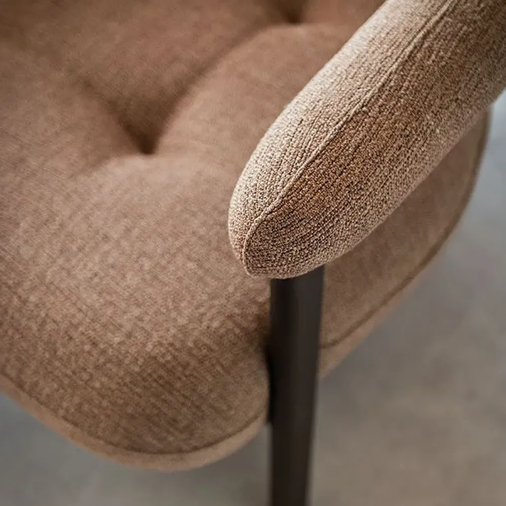 Online Sedia modello Greta lounge di : scopri il prezzo riservato Sedie