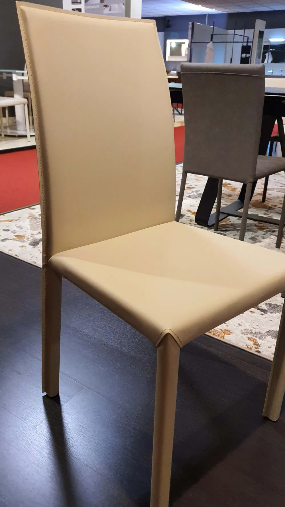 Ozzio Sedia modello Inn mastice a marchio scontata del 71%- Sedie