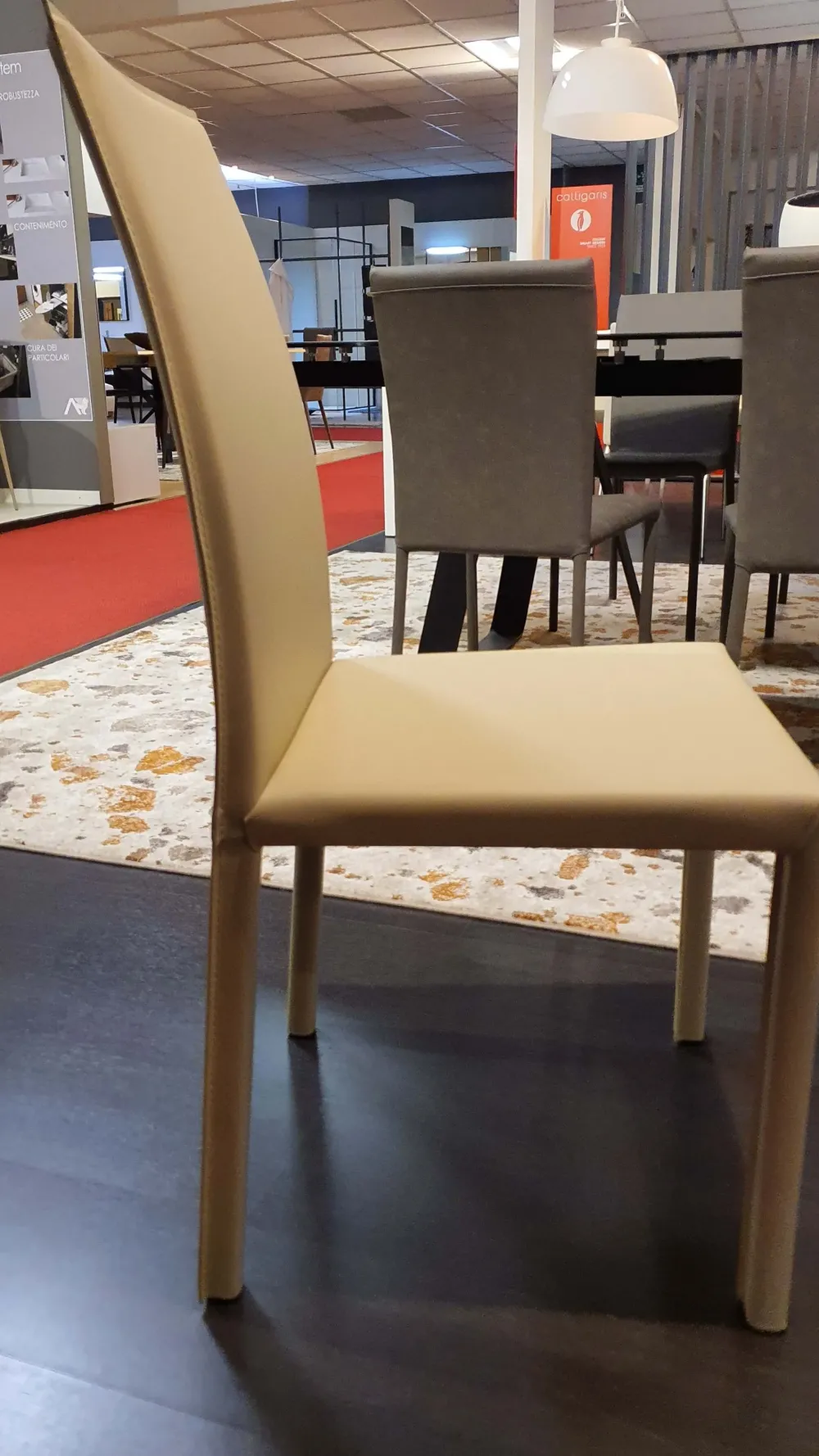 Ozzio Sedia modello Inn mastice a marchio scontata del 71%- Sedie