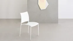 New Sedia modello Sand di : scopri il prezzo Sedie