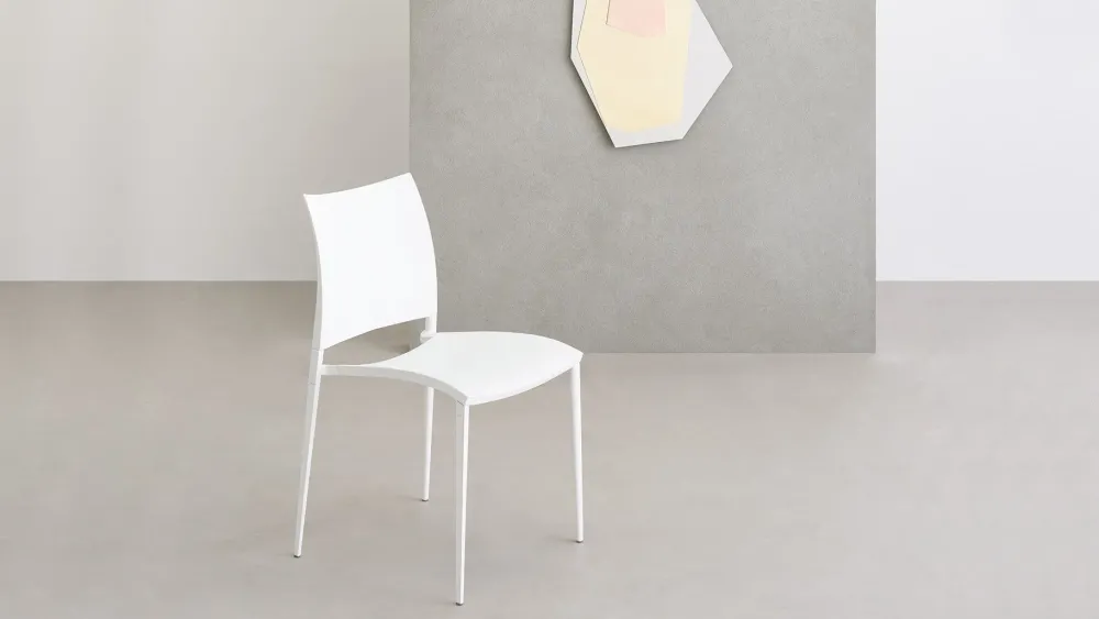 New Sedia modello Sand di : scopri il prezzo Sedie