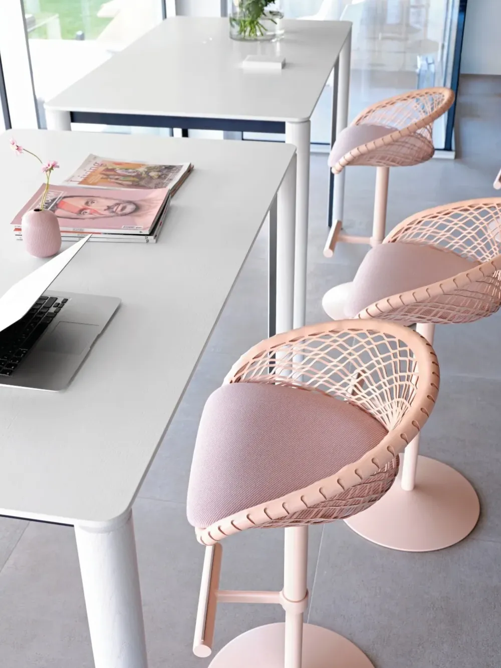 MIDJ Sedia modello Sgabello p47 regolabile in altezza di- Sedie