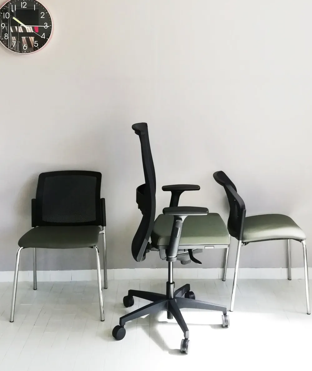 New Sedia operativa in ecopelle Hello rete + 2 sedie visitatore con forte sconto Arredo Ufficio