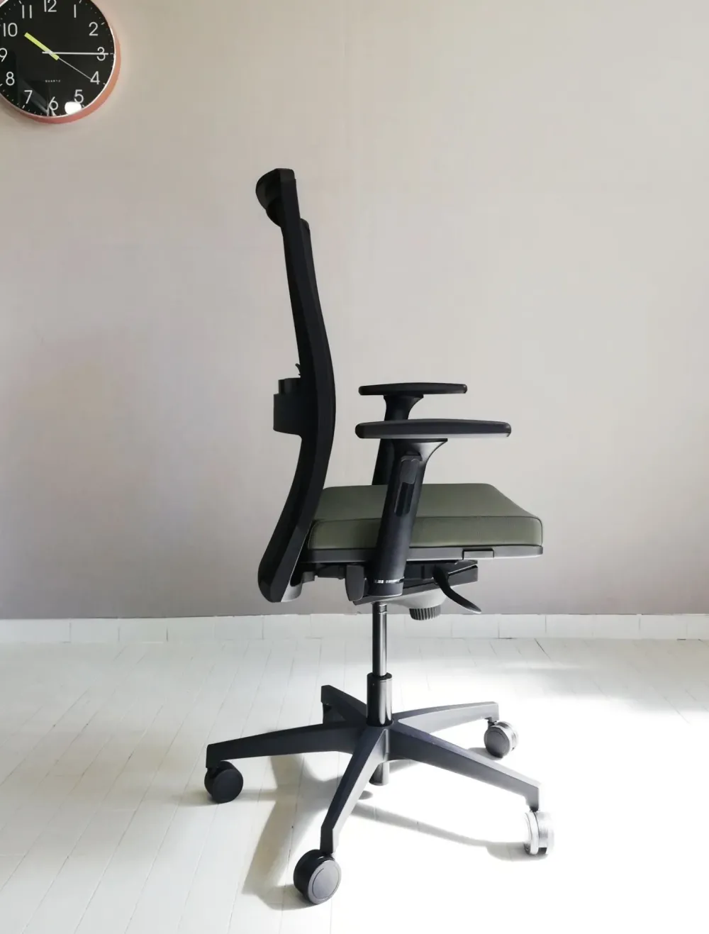 New Sedia operativa in ecopelle Hello rete + 2 sedie visitatore con forte sconto Arredo Ufficio