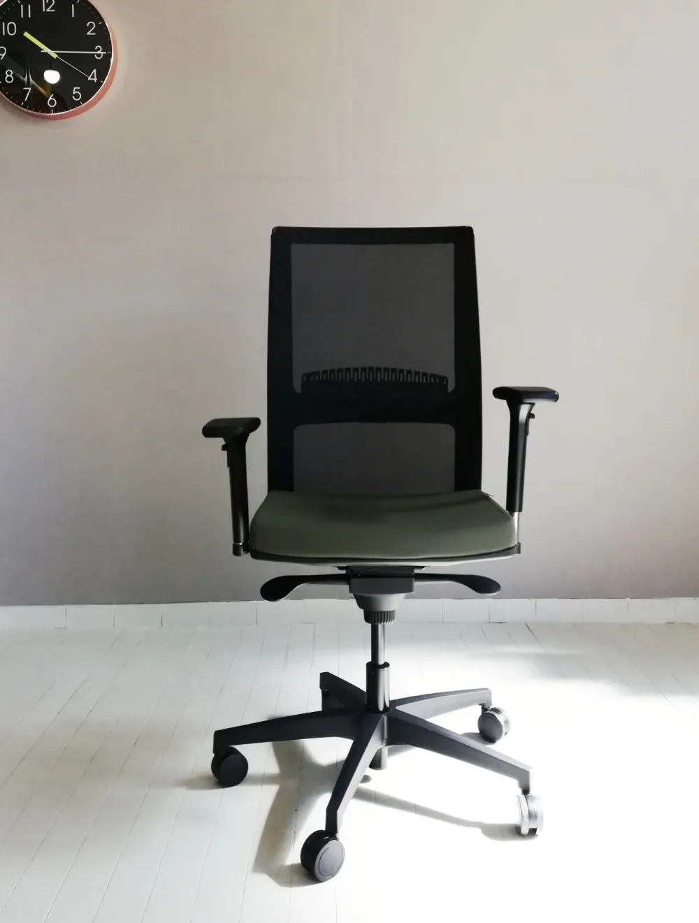 New Sedia operativa in ecopelle Hello rete + 2 sedie visitatore con forte sconto Arredo Ufficio