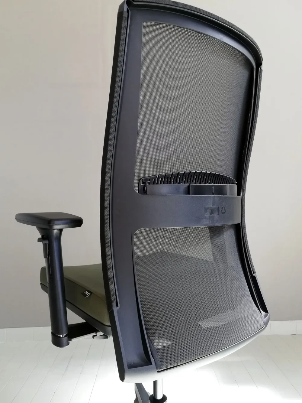 New Sedia operativa in ecopelle Hello rete + 2 sedie visitatore con forte sconto Arredo Ufficio