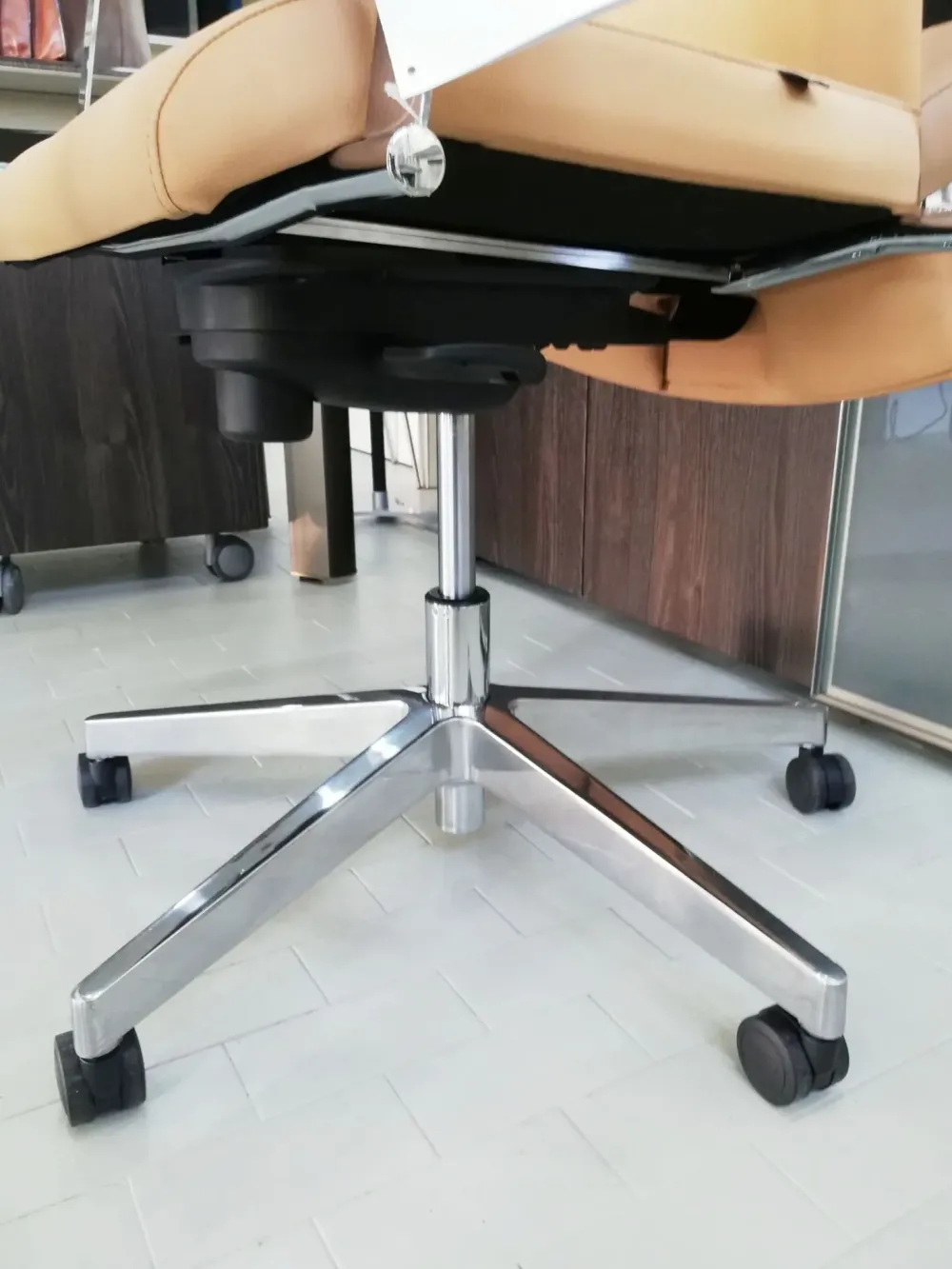 Sedia operativa in ecopelle Athena direzionale + 2 sedie slitta con forte sconto^Las Mobili Outlet