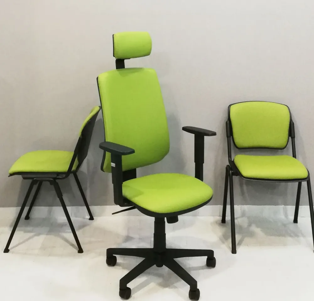 Sale Sedia operativa Mask schienale alto + 2 sedie attesa in ecopelle a prezzo Outlet Arredo Ufficio