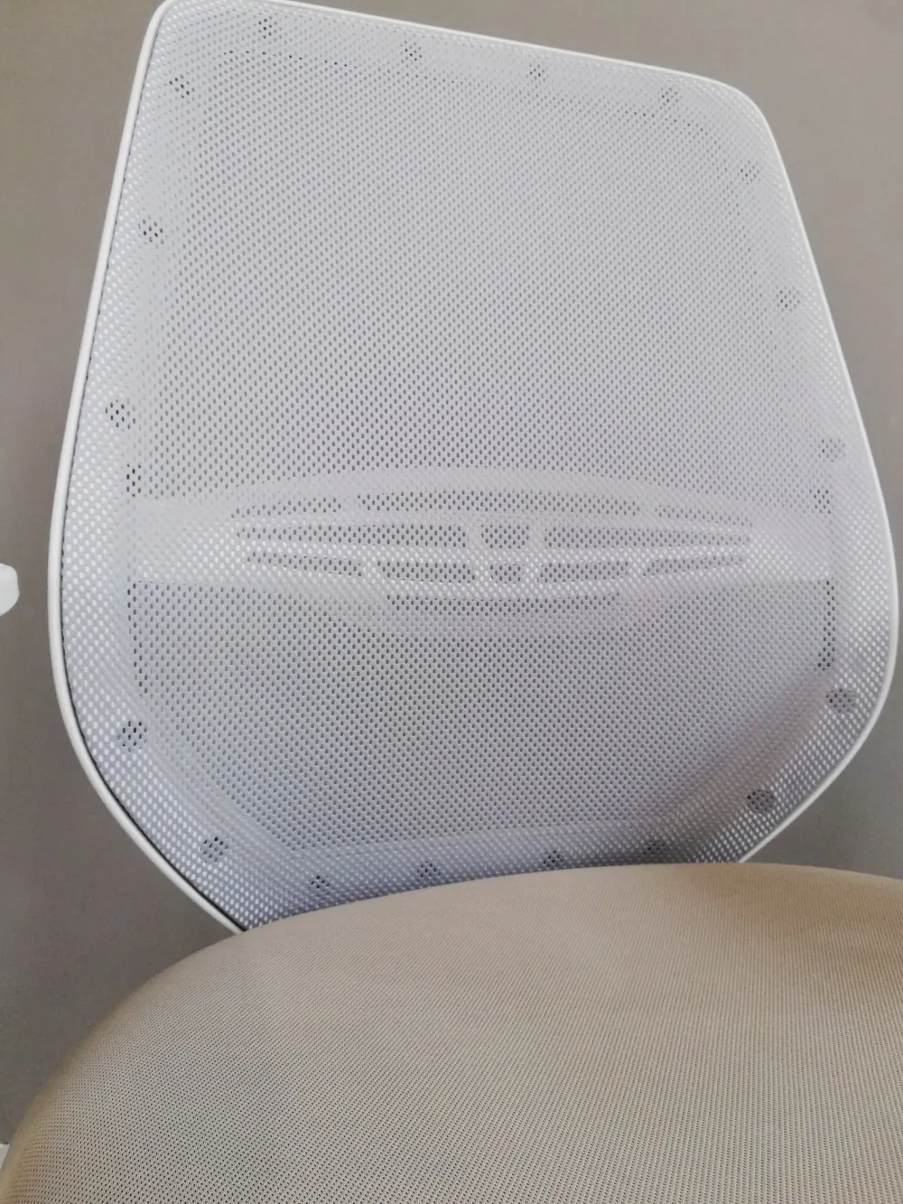 Sale Sedia operativa modello Cast rete full white in altro ad un prezzo davvero conveniente Arredo Ufficio