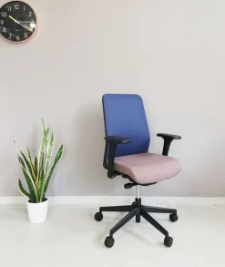 Las Mobili Sedia operativa modello Essai rete - rivestimento tessuto in altro ad un prezzo esclusivo- Arredo Ufficio