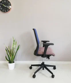 Las Mobili Sedia operativa modello Essai rete - rivestimento tessuto in altro ad un prezzo esclusivo- Arredo Ufficio