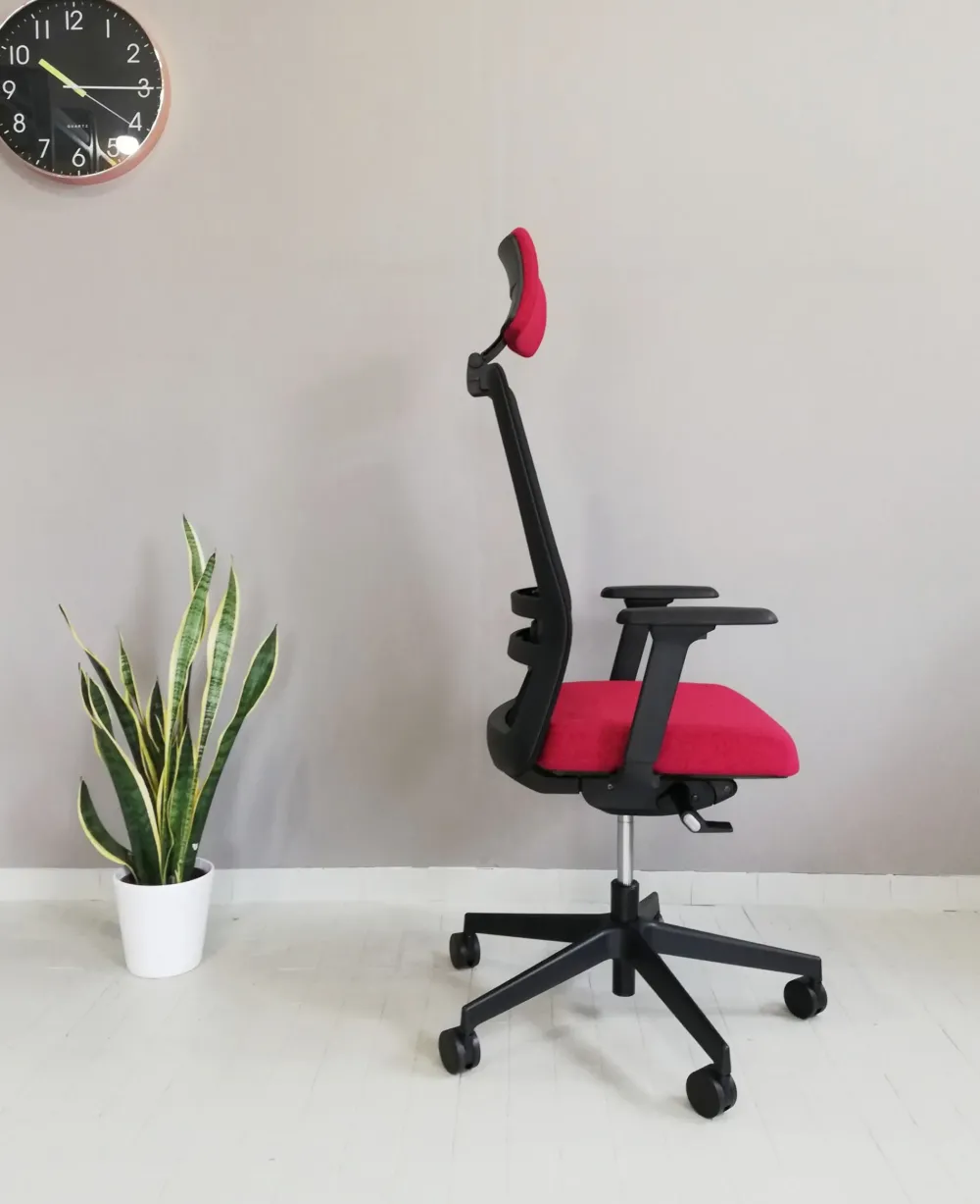 Las Mobili Sedia operativa modello Rassegna rete con poggiatesta in altro ad un prezzo davvero conveniente- Arredo Ufficio