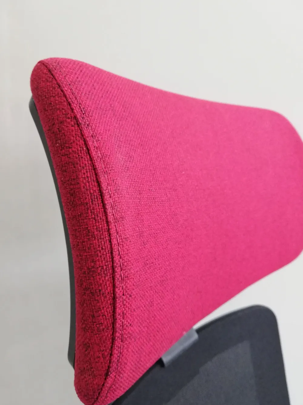 Las Mobili Sedia operativa modello Rassegna rete con poggiatesta in altro ad un prezzo davvero conveniente- Arredo Ufficio