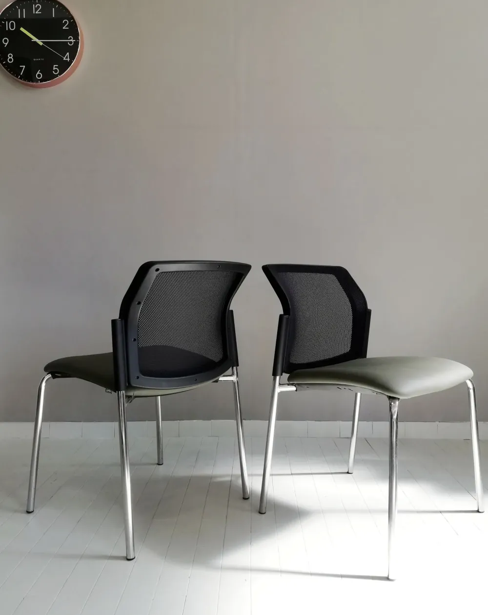 Sedia operativa modello Sistema rete + 2 sedie in ecopelle ad un prezzo speciale^Las Mobili Hot