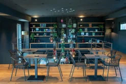 Sedia per l'esterno Darwin a marchio in offerta^Emu Discount