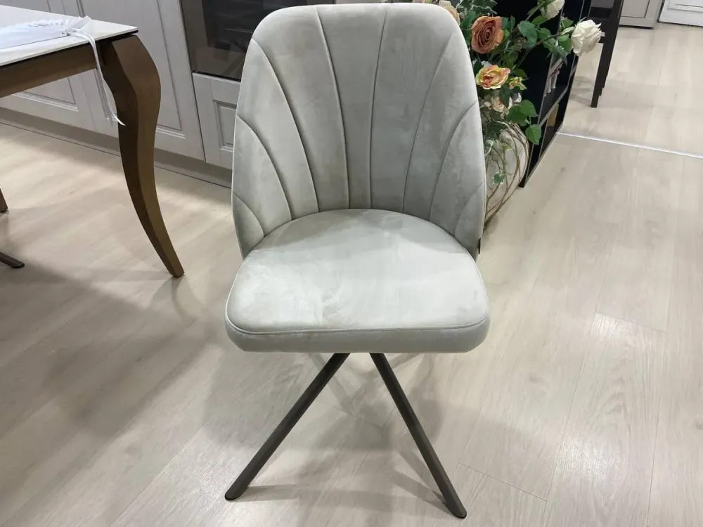 Sedia poltroncina Flower di a prezzo scontato^Abitare Interior Outlet