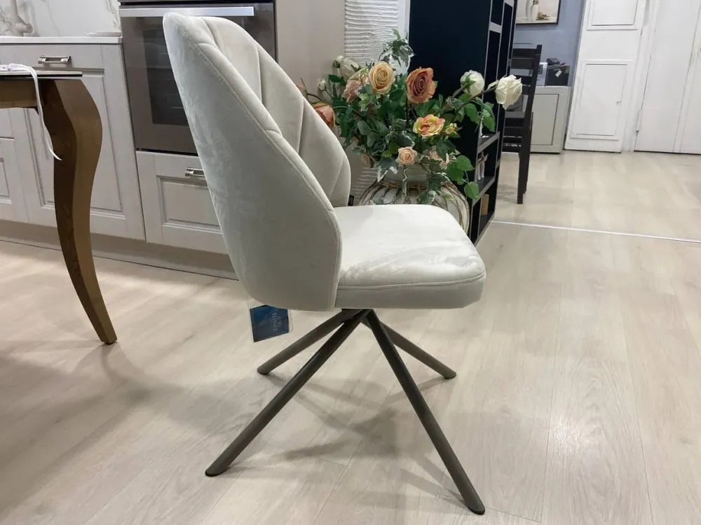 Sedia poltroncina Flower di a prezzo scontato^Abitare Interior Outlet
