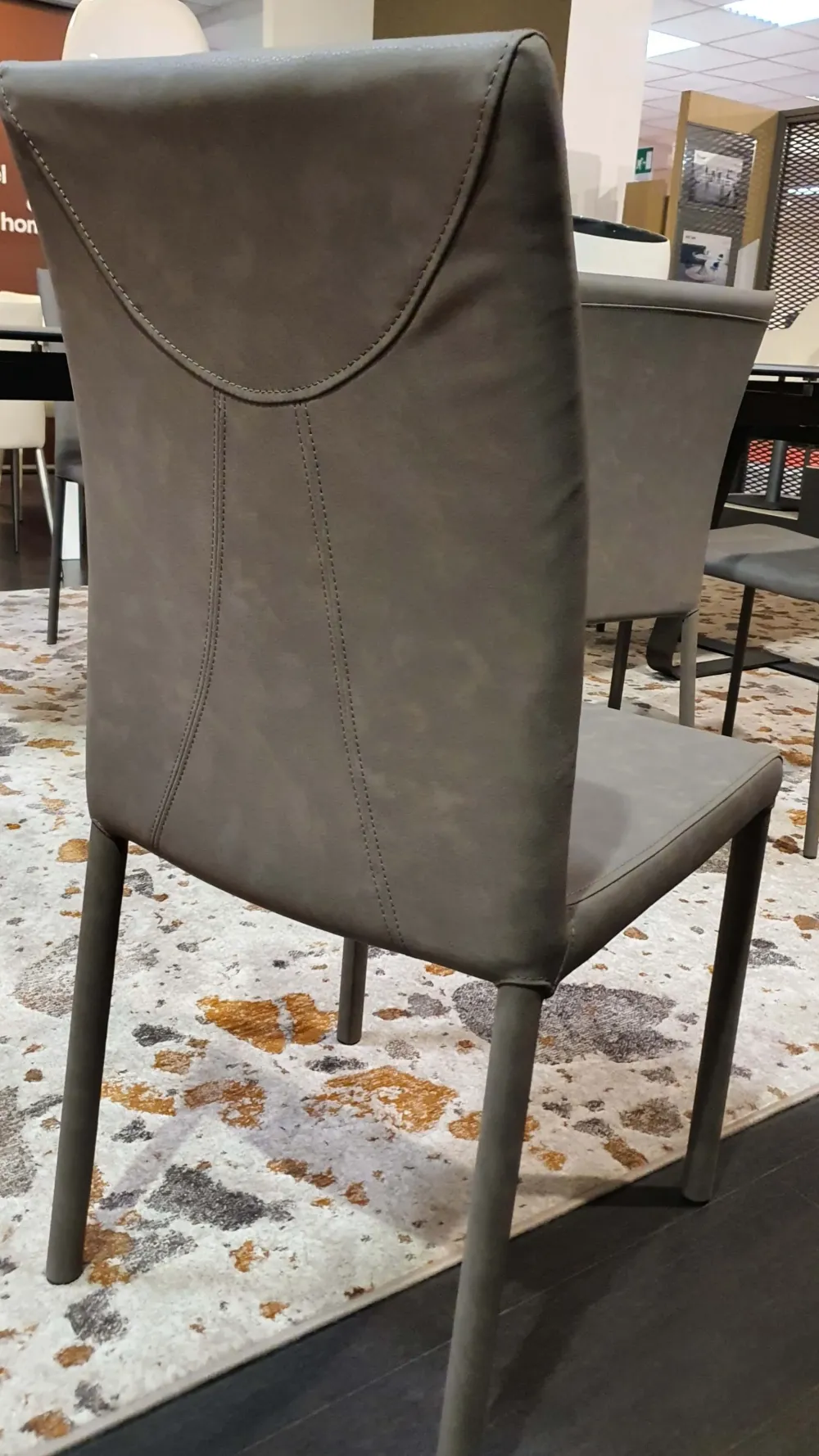 Ozzio Sedia senza braccioli Caramel nabuk grigio di a prezzo scontato- Sedie