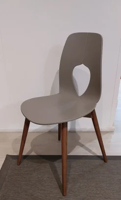 Sedia senza braccioli Hole wood  di in Offerta Outlet^Tonin Casa Online