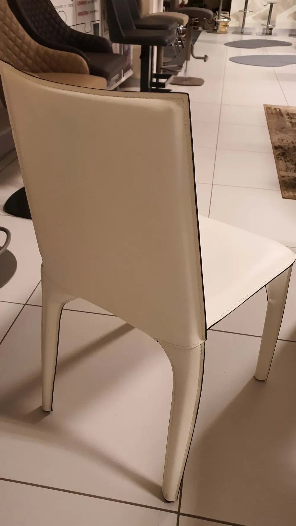 Sedia senza braccioli Pagoda bianca di a prezzo ribassato^Ozzio Outlet