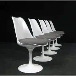 Stark Sedia senza braccioli Tulip eero saarinen di a prezzo scontato- Sedie