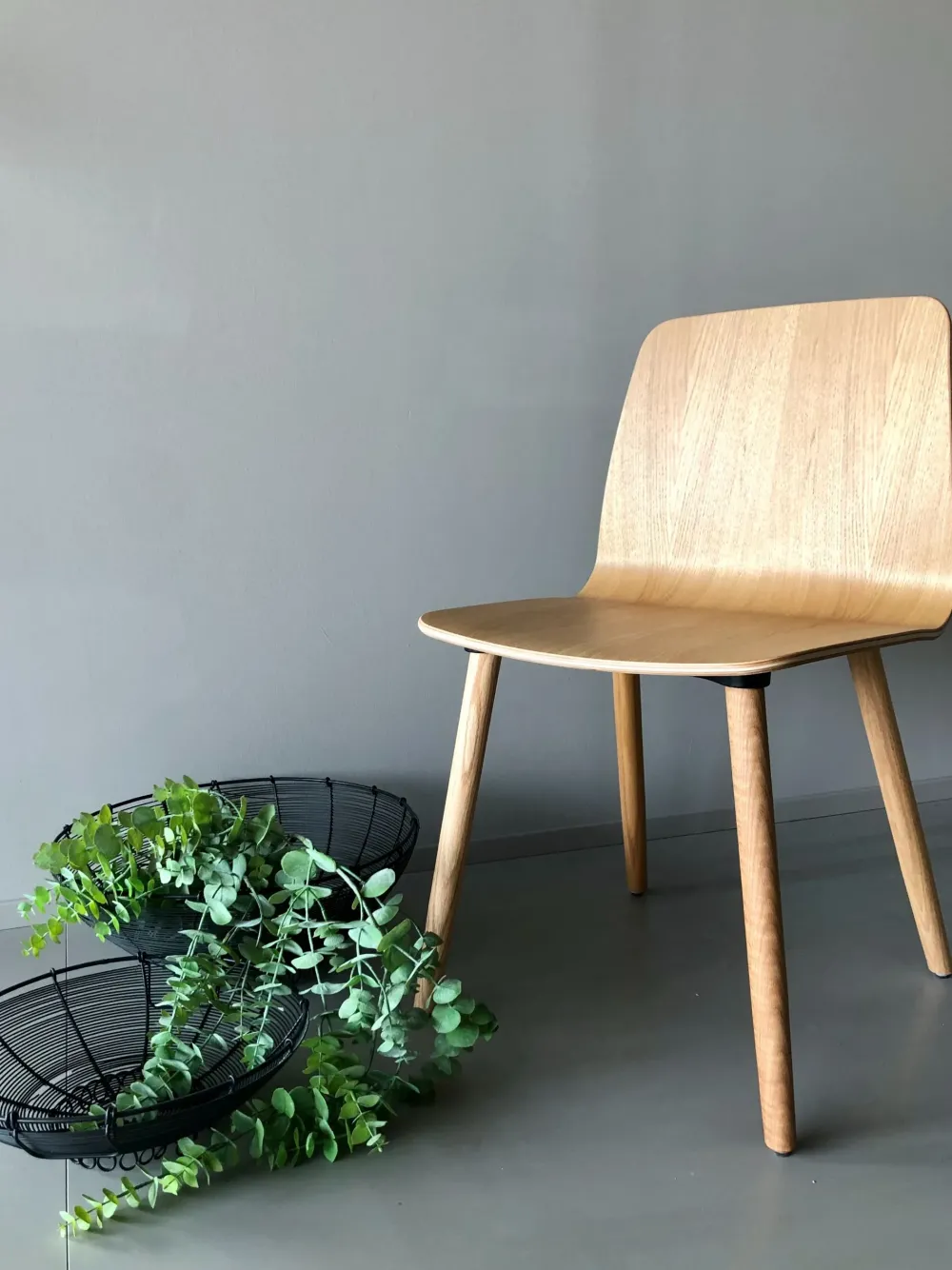 Sedia senza braccioli Varya wood di a prezzo ribassato^Inclass New