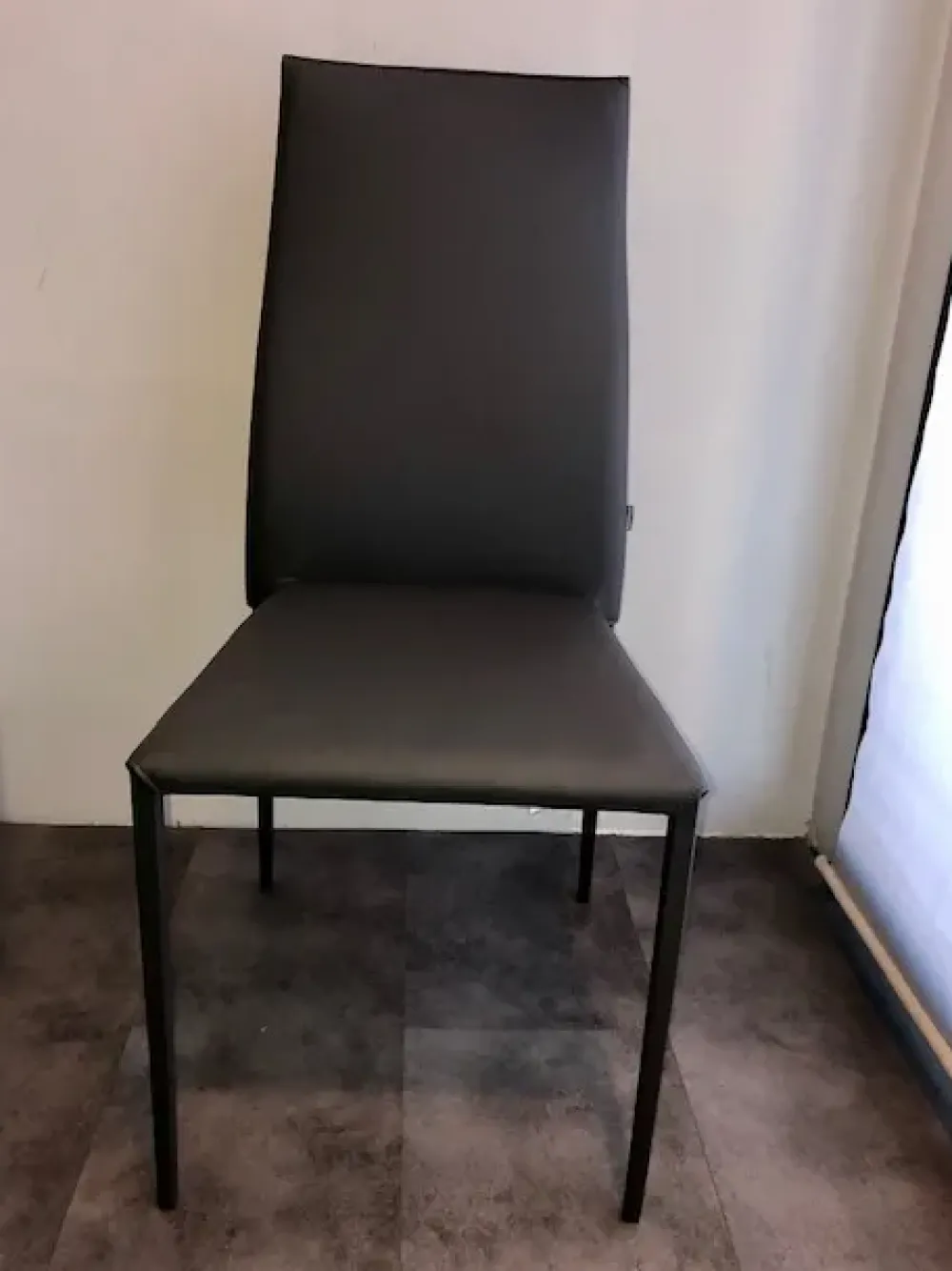 Discount Sedia Tai - eco pelle antracite a prezzo scontato Sedie